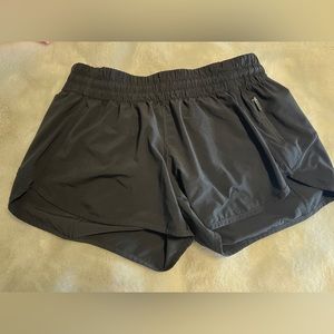 lulu lemon train 4” shorts low rise